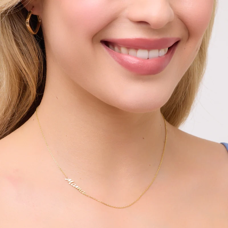 Naszyjnik pozłacany z napisem mama