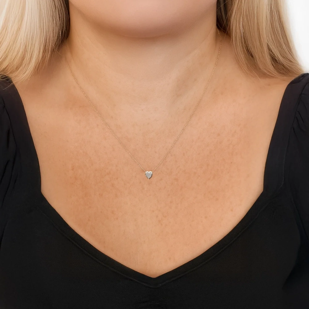 Złoty naszjnik serce z diamentami