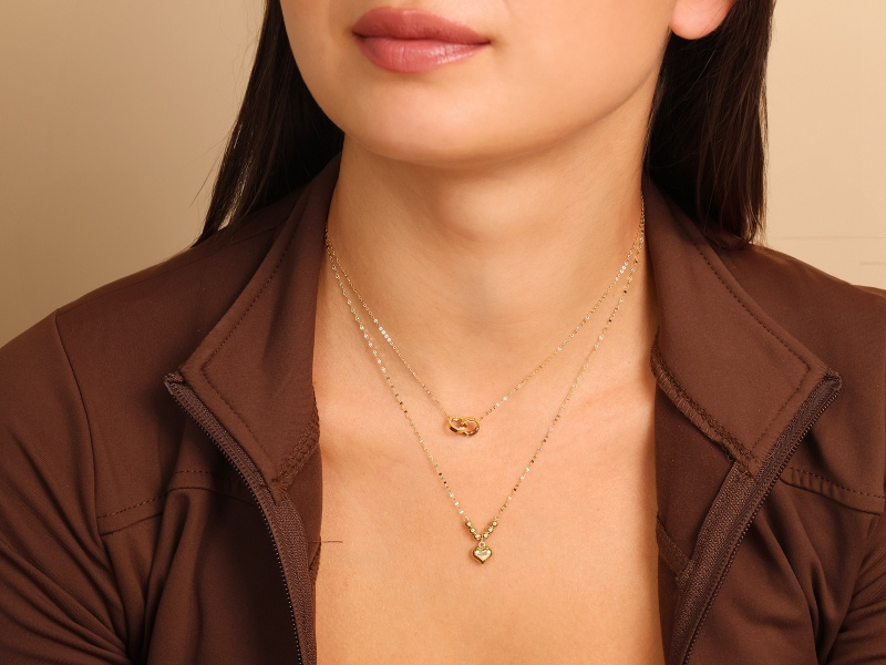 Złoty naszyjnik z dwoma kółeczkami