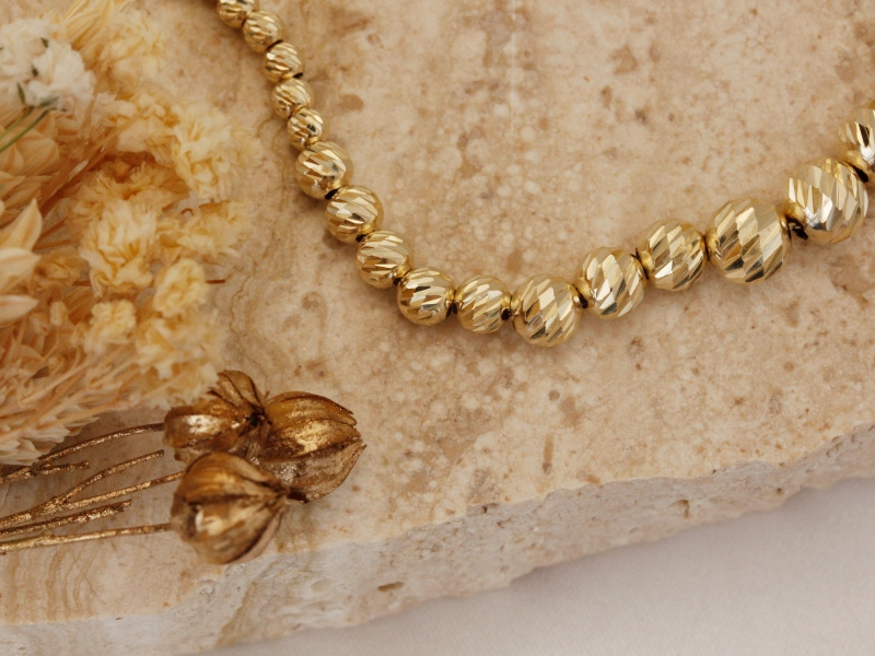 Naszyjnik złoty z diamentowanych kuleczek