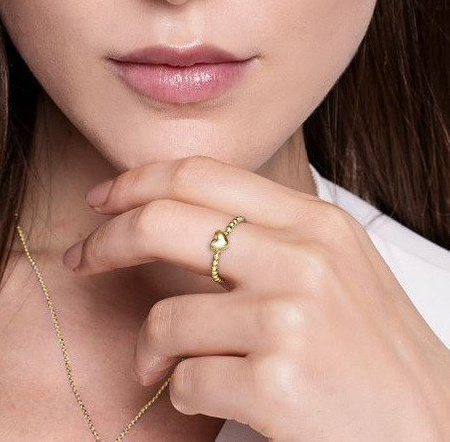 Pierścionek srebrny pozłacany z kulek z sercem