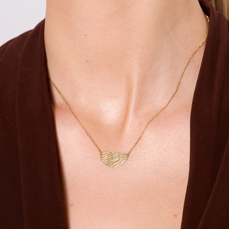 Naszyjnik pozłacany z zawieszką