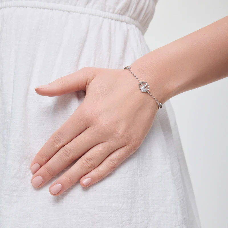 Srebrna bransoletka koniczyna z cyrkoniami i serca