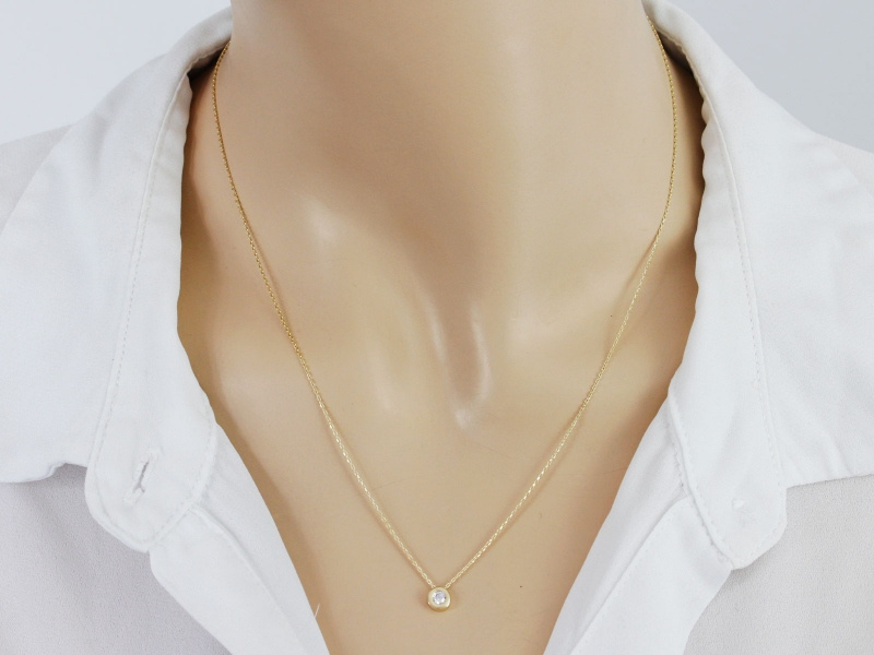 Złoty naszyjnik z cyrkonią