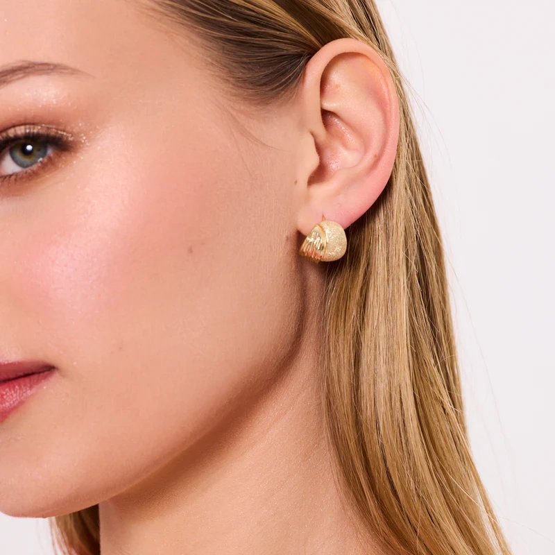 Kolczyki pozłacane półkółka szerokie diamentowane/mat