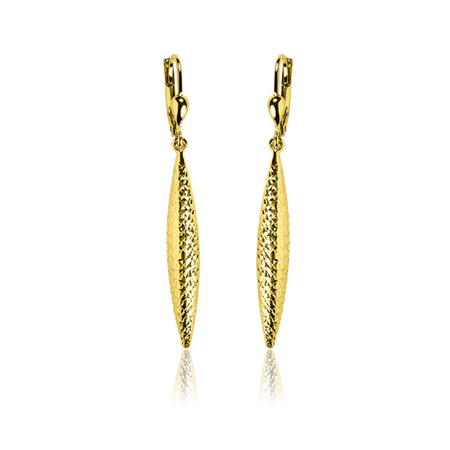 Złote kolczyki wiszące z diamentowanym elementem