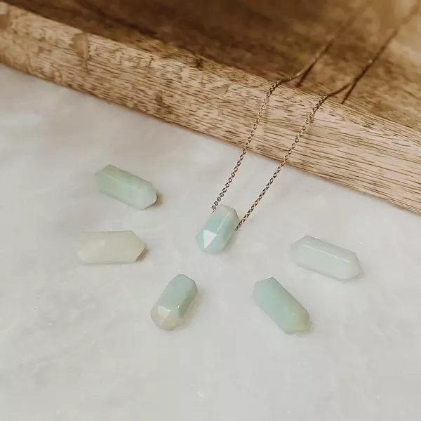 Naszyjnik stalowy pozłacany z Amazonitem