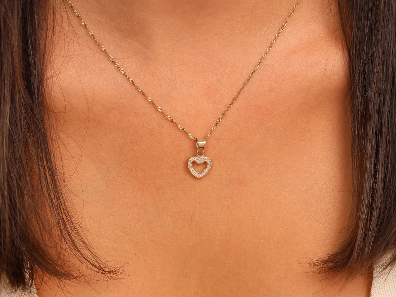 Zawieszka złota serduszko z cyrkoniami