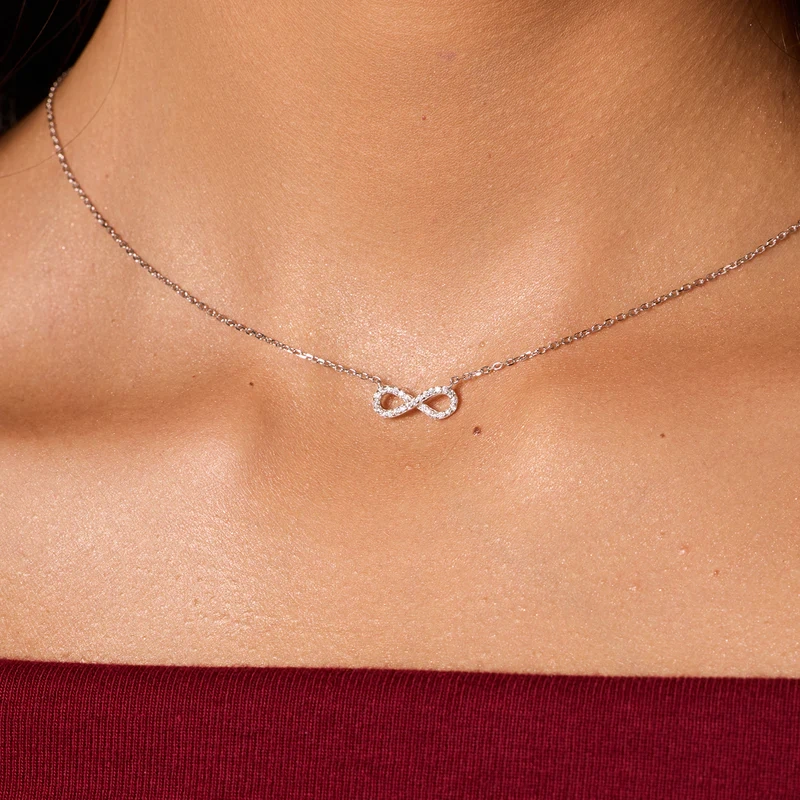 Naszyjnik srebrny nieskończoność z cyrkoniami