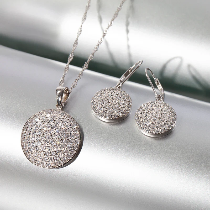 Zawieszka srebrna okrągła z cyrkoniami