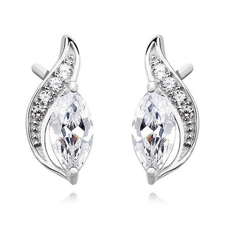 Srebrne, małe kolczyki z bezbarwną cyrkonią