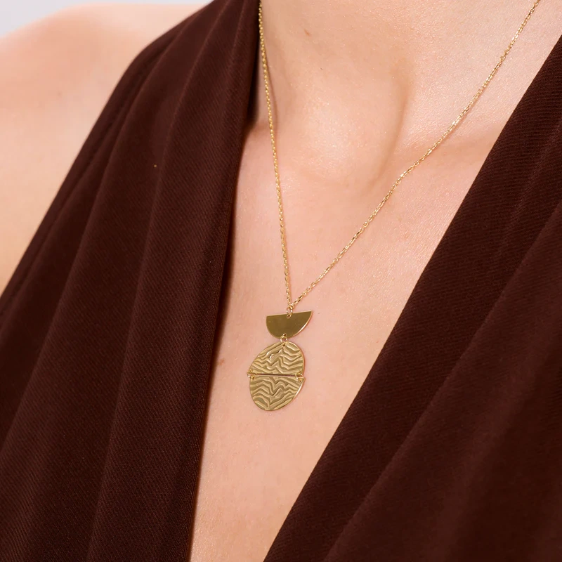 Naszyjnik pozłacany z dużą zawieszką