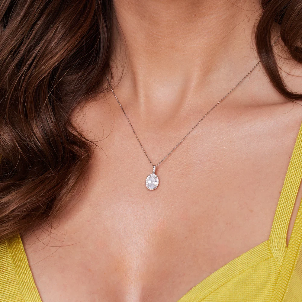 Naszyjnik srebrny z zawieszką z cyrkoniami