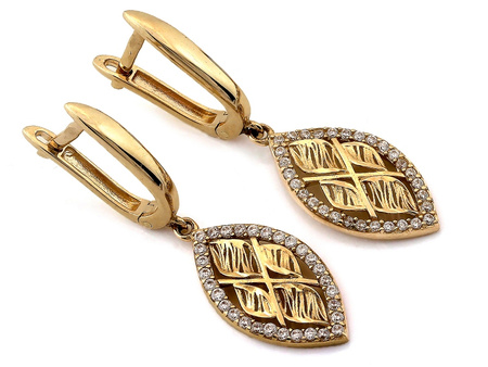 Złote kolczyki wiszące z cyrkoniami